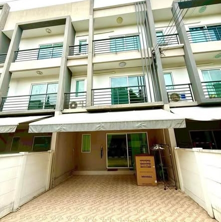 Baan Klang Muang Sukhumvit 77-On Nut 17