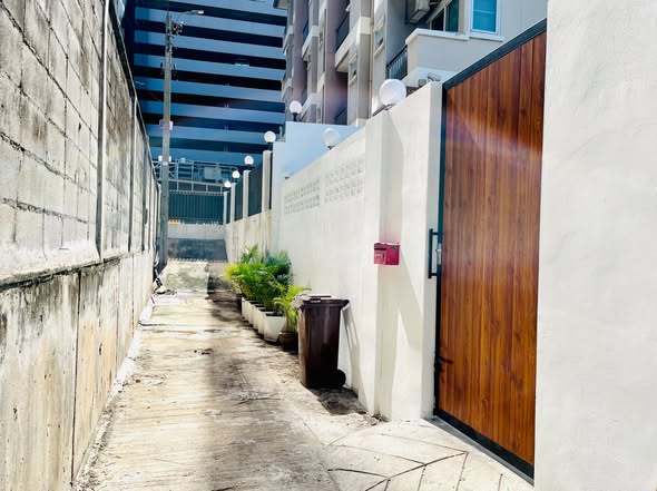 Baan Sathon Condominium