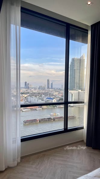 room interior of Chapter Charoennakhon–Riverside