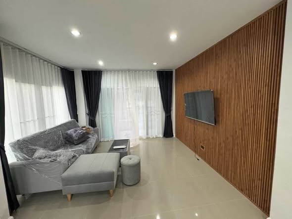 bedroom and room interior of Chiang Mai 89 Plaza