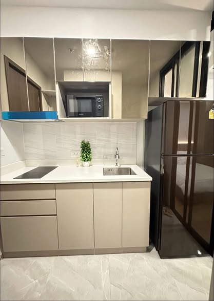 room interior and bathroom of CLOUD Thonglor-Phetchaburi