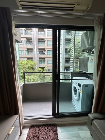 bedroom and room interior of Ease 2 Rama 2