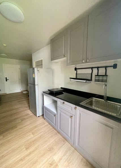 kitchen of iCondo Sukhumvit 105