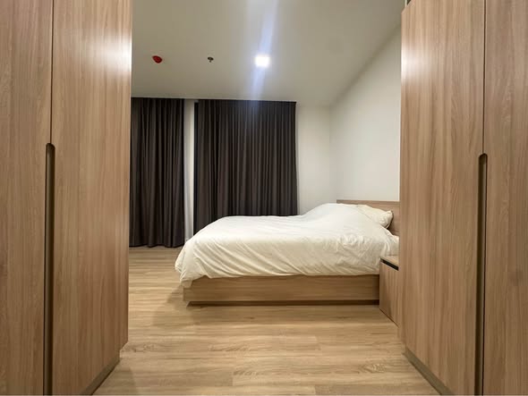 bedroom and room interior of Ideo Q Phaya Thai