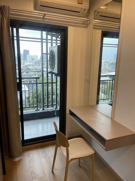 room interior of Ideo Tha Phra Interchange