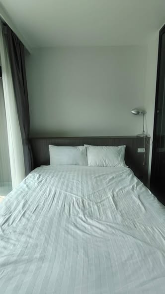 bedroom of KnightsBridge The Ocean Sriracha