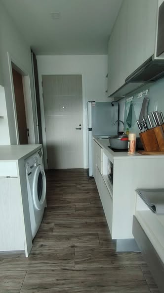 KnightsBridge The Ocean Sriracha