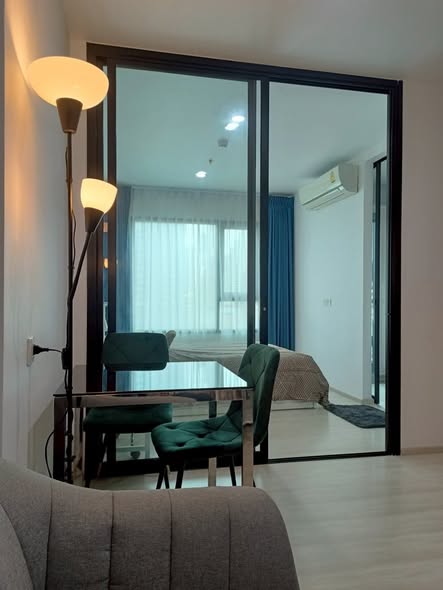 bedroom and room interior of Life Asoke