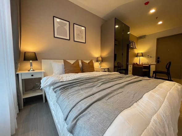 bedroom of Life Asoke Hype