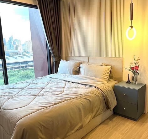 bedroom of Life Asoke Hype