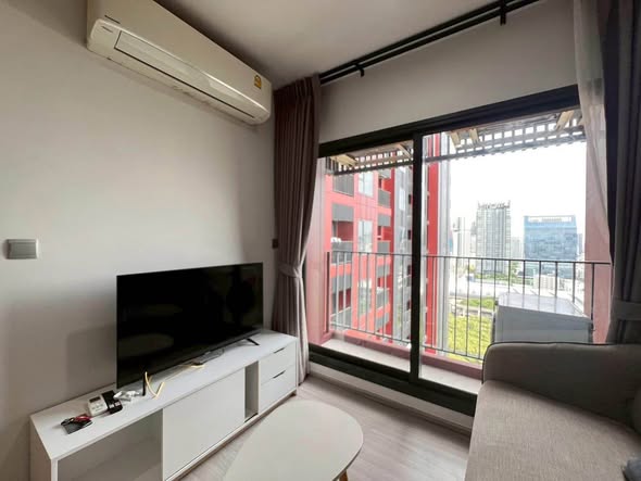 bedroom of Life Asoke Hype