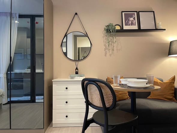 bedroom of Life Asoke Hype