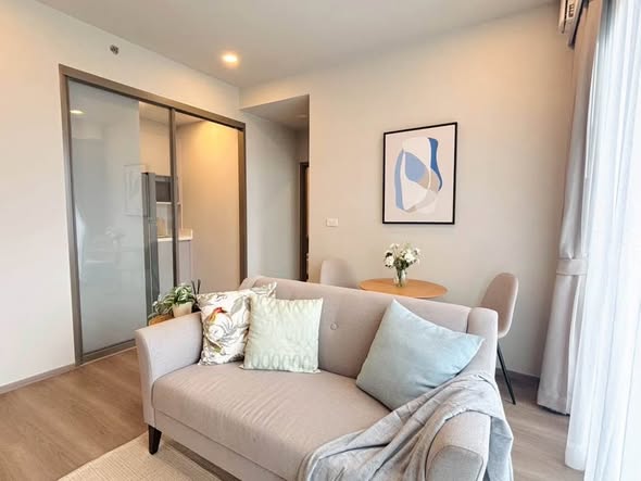 living room and room interior of วิสซ์ดอม เดอะ ฟอเรสเทียส์