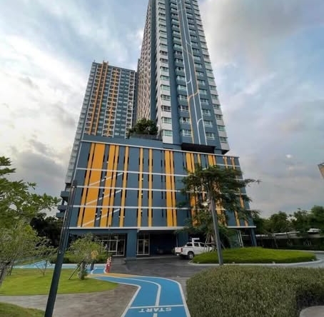 Lumpini Ville Phattanakarn-Srinakarin Condominium