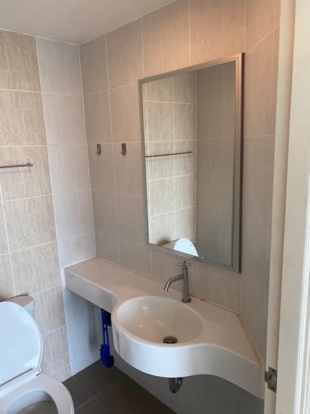 bathroom of Lumpini Ville Sukhumvit 77-2