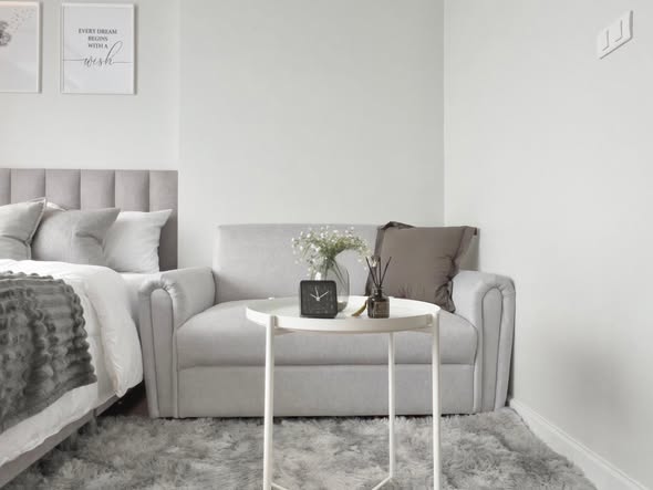 bedroom and living room of Metro Sky Wutthakat