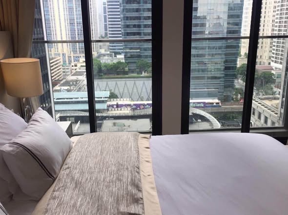 bedroom of Noble Ploenchit