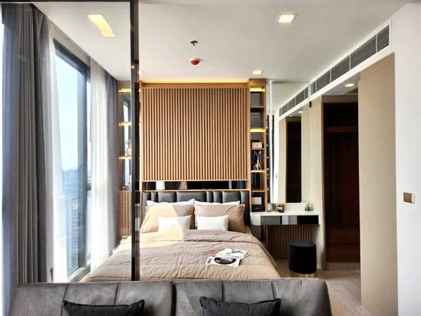 bedroom and room interior of One9Five Asoke – Rama 9