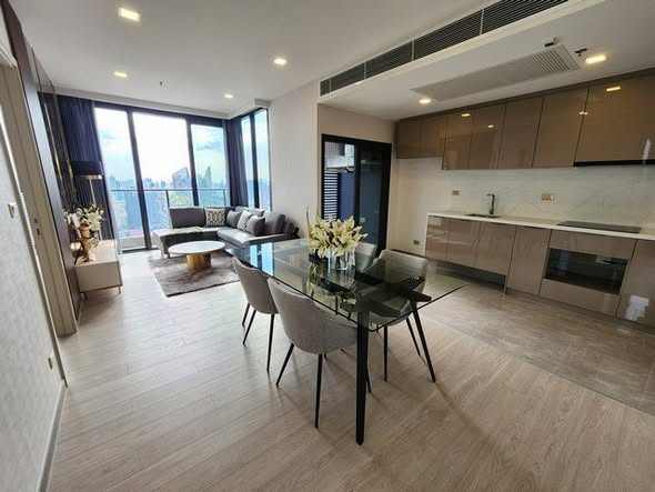living room and kitchen of One9Five Asoke – Rama 9