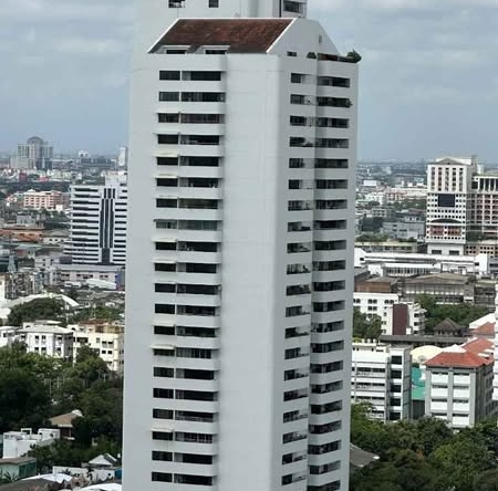 Oriental Towers