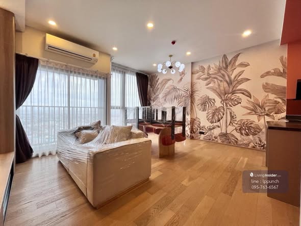 bedroom and living room of Park​ Origin​ Thonglor