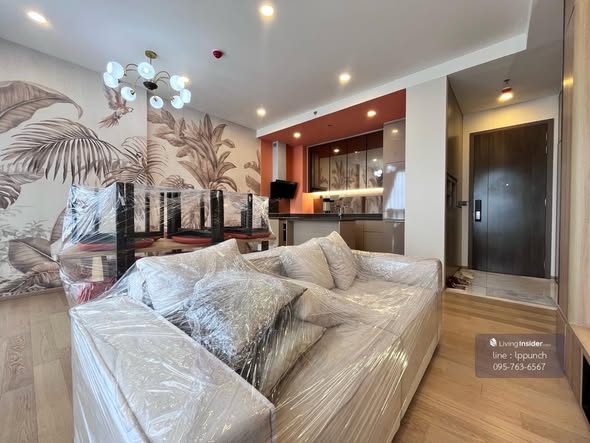 living room and bedroom of Park​ Origin​ Thonglor