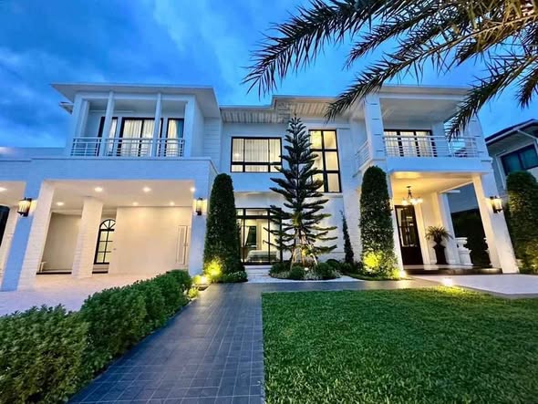 Perfect Masterpiece Sukhumvit 77