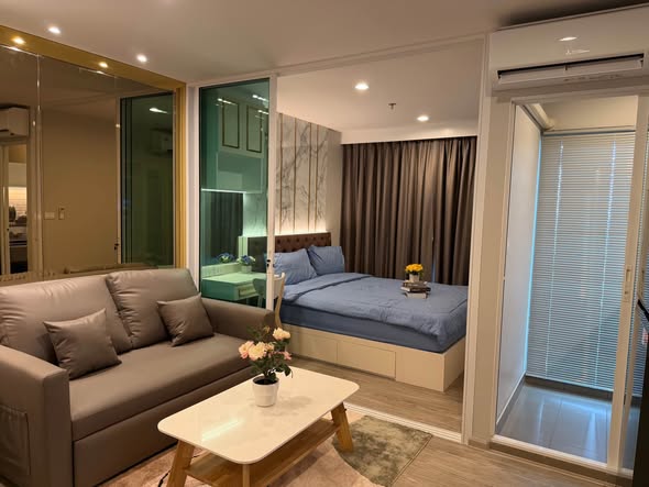 bedroom and room interior of Regent Home Bangson 28