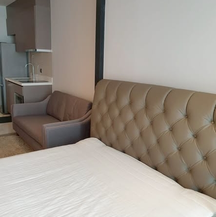 bedroom of Rhythm Ekkamai Estate