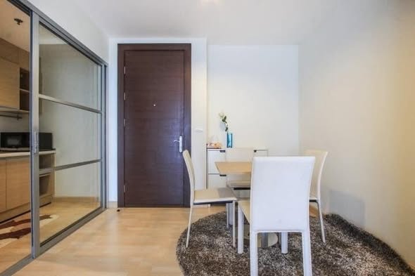 bedroom and room interior of RHYTHM Ratchada