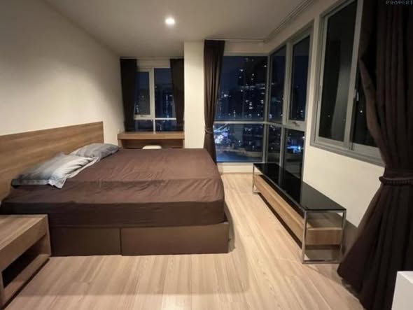 bedroom of RHYTHM Sathorn