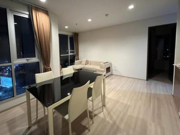 room interior of RHYTHM Sathorn