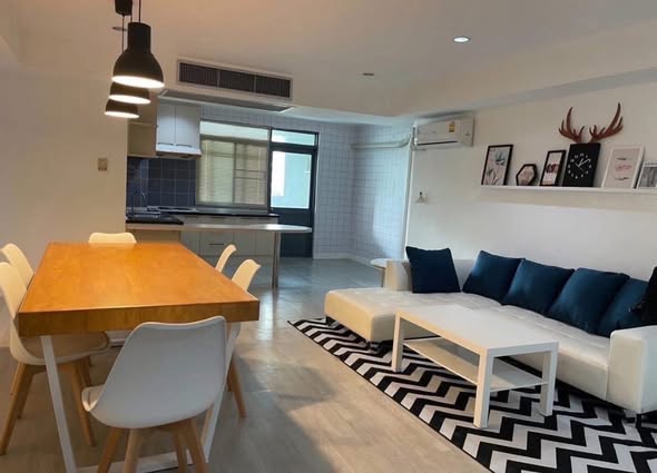 living room and room interior of Royal Castle Sukhumvit