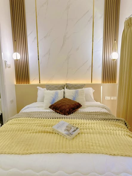 bedroom of Sereno Airport Condo