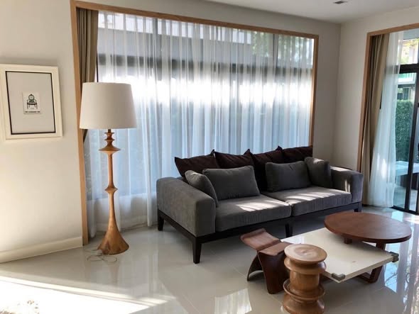 bedroom and living room of Setthasiri Onnut-Srinakarin