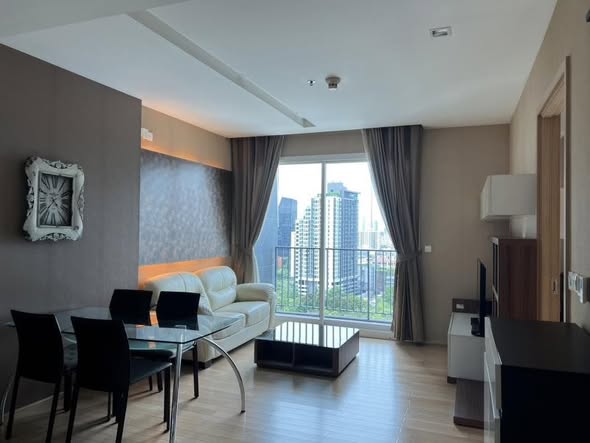 bedroom and living room of Siri at Sukhumvit
