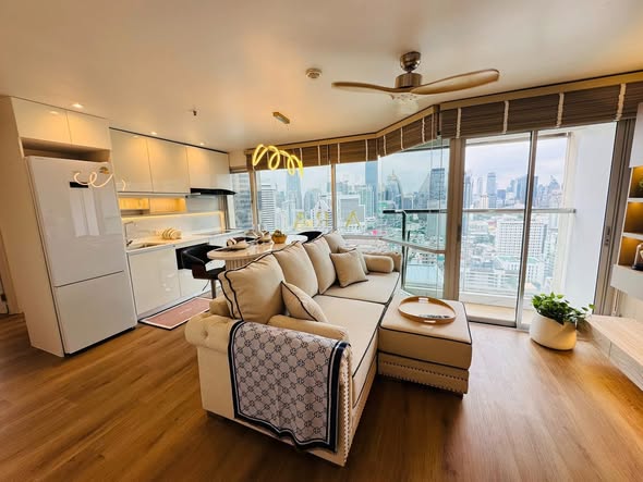 living room and bedroom of Sukhumvit Suite