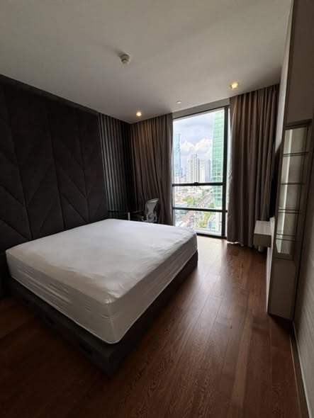 bedroom of The Bangkok Sathorn