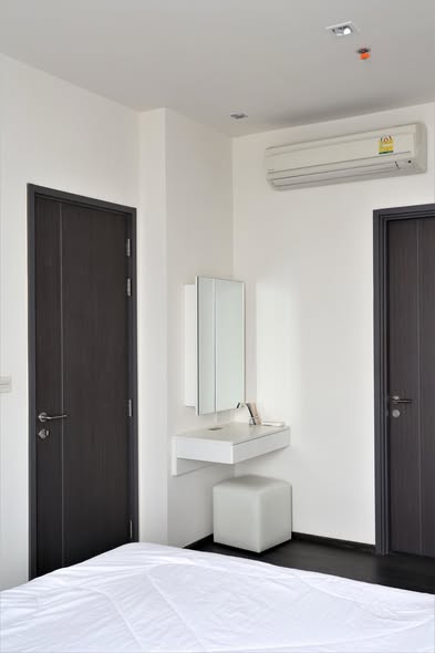 bedroom of The Edge Sukhumvit 23