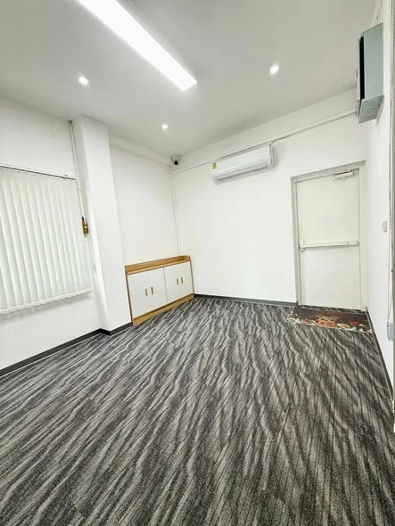 The Front HomeOffice