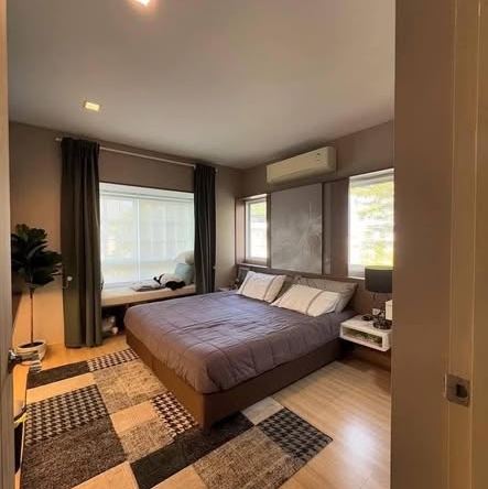 bedroom and room interior of Trendy Tara Bangyai