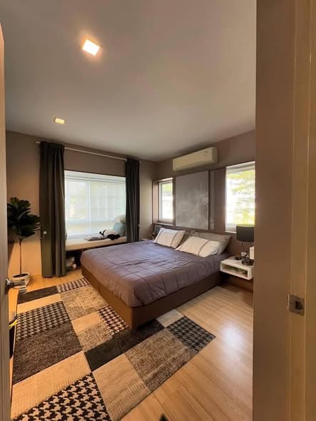 bedroom and room interior of Trendy Tara Bangyai