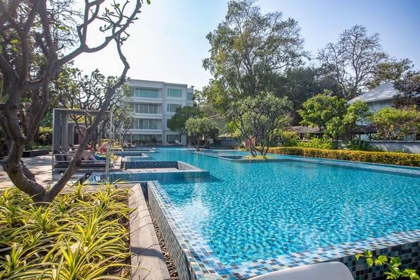 pool of Baan Sandao