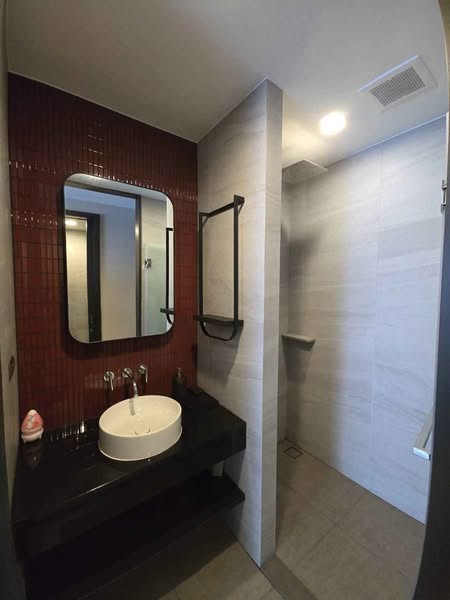bathroom of Edge Central Pattaya
