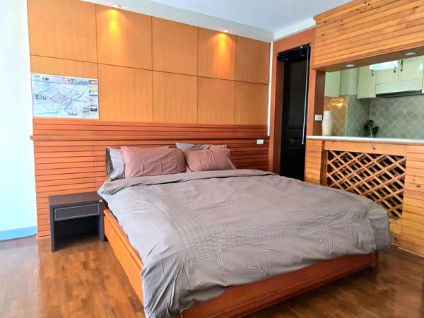 bedroom of Hillside Condo 4