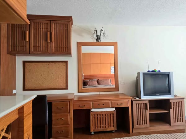 room interior of Hillside Condo 4