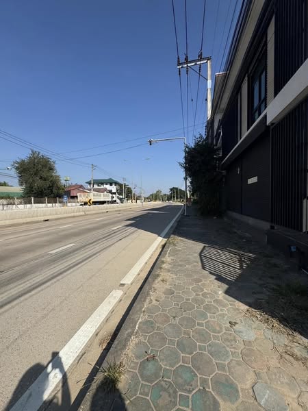 อาคารพาณิชย์ บิสพอยท์ 10