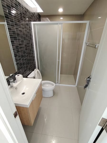 bathroom of พาทิโอ ลาดกระบัง – มอเตอร์เวย์ PATIO Ladkrabang – Motorway