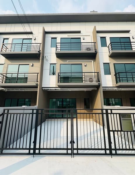 fire escape of บ้านกลางเมือง ราชพฤกษ์-สาทร