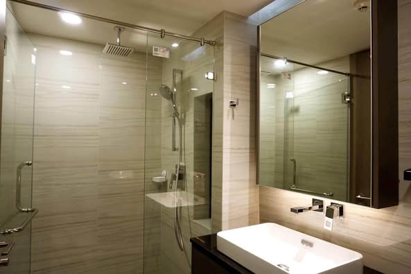 room interior and bathroom of KLASS Siam คลาสสยาม